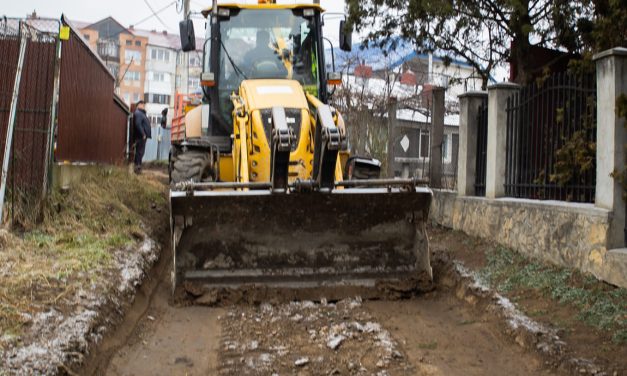 Șantier în iarnă pe strada Smârdan din Municipiul Botoșani