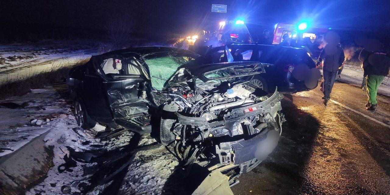 Grav accident în Botoșani. O tânără a murit, alte două persoane au fost rănite – FOTO