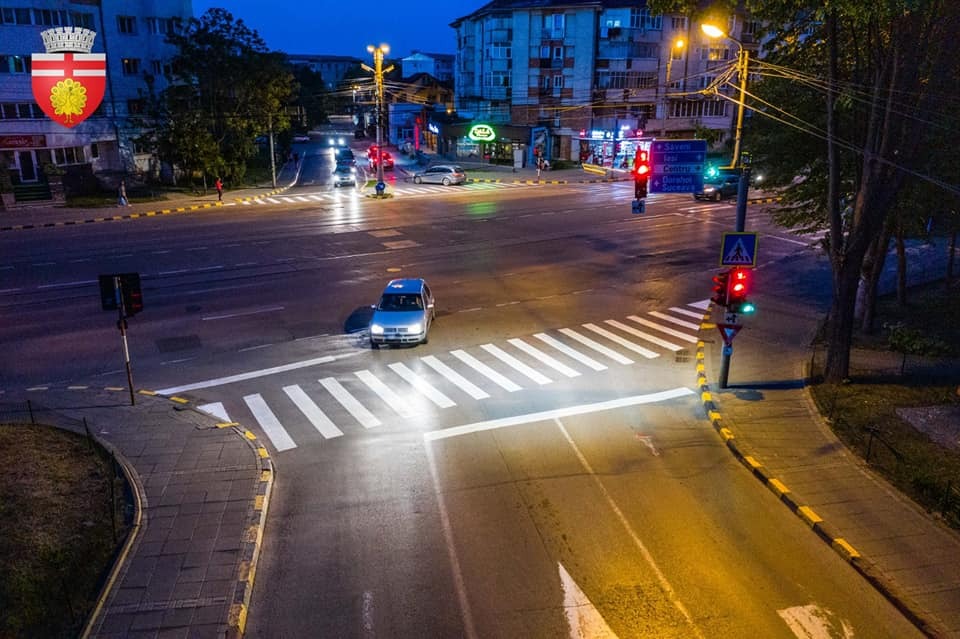 Proiectul de eficientizare a iluminatului public din Botoșani, scos la licitație – FOTO