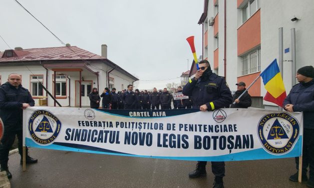 Angajații Penitenciarului din Botoșani au protestat pentru salarii mai mari – VIDEO