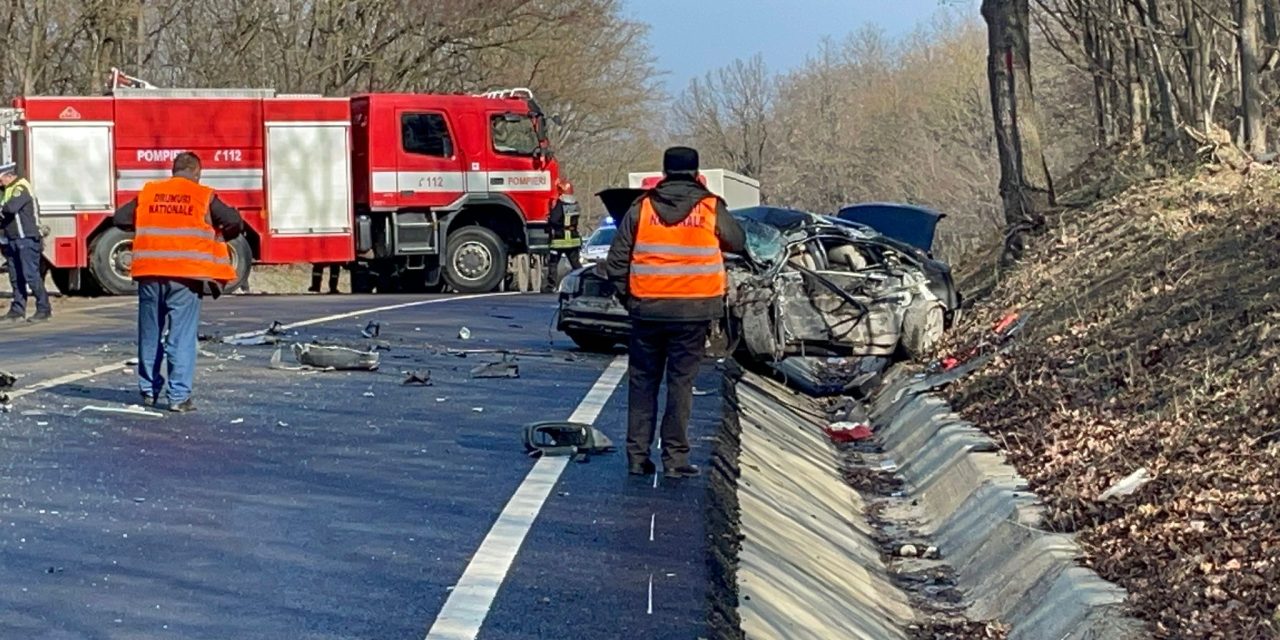 Tânăr rănit în urma coliziunii dintre o mașină și un camion, pe Europeanul 58 – VIDEO