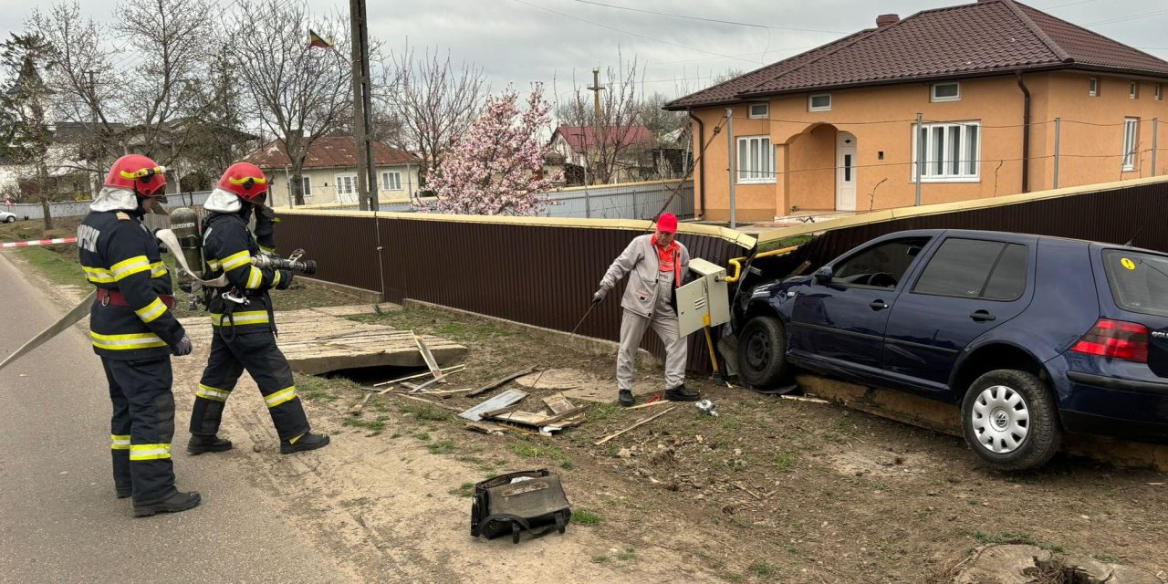 Oameni evacuați din case, după ce o mașină a avariat un contor de distribuție a gazelor – FOTO