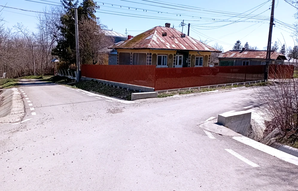 Satul-labirint din Botoșani. Metoda ingenioasă prin care un cătun s-a apărat de invadatori