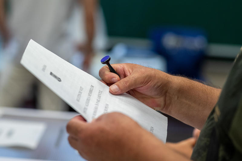 Membrii unei secții de votare din Botoșani s-au autodenunțat că au încurcat rezultatele la alegeri. „Am greșit”