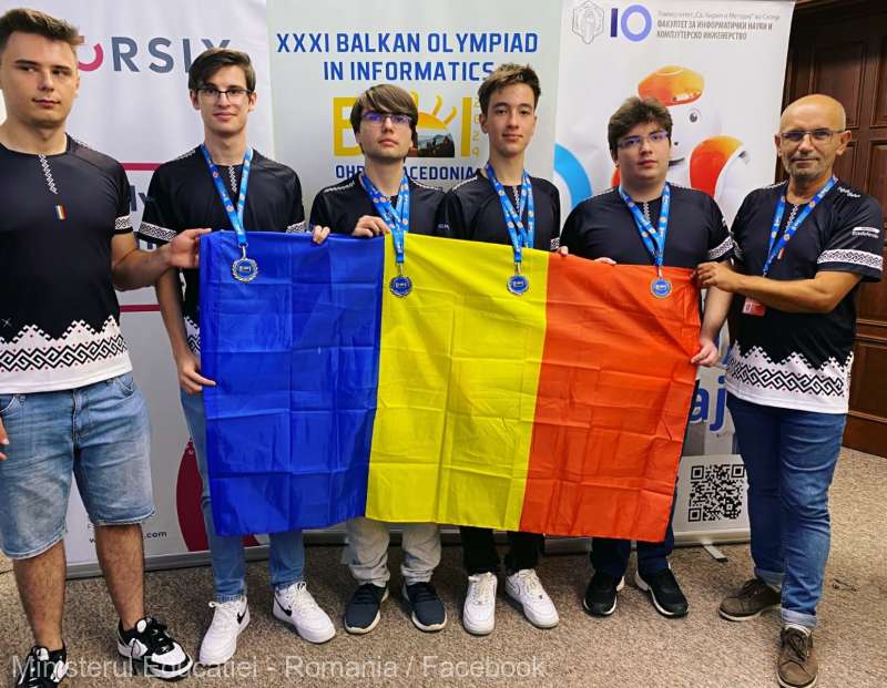 Patru medalii obținute de elevii români la Olimpiada Balcanică de Informatică, sub îndrumarea unui profesor din Botoșani